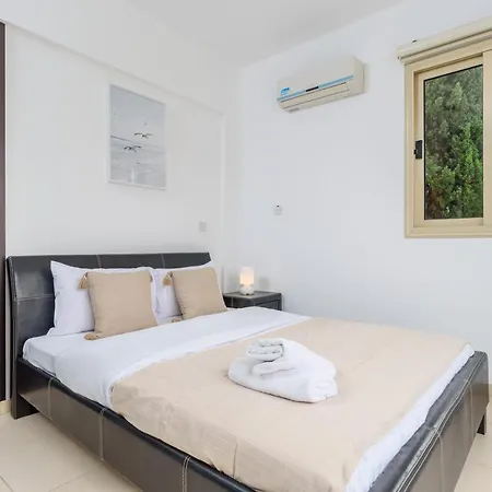 Palms 3-br In Villa